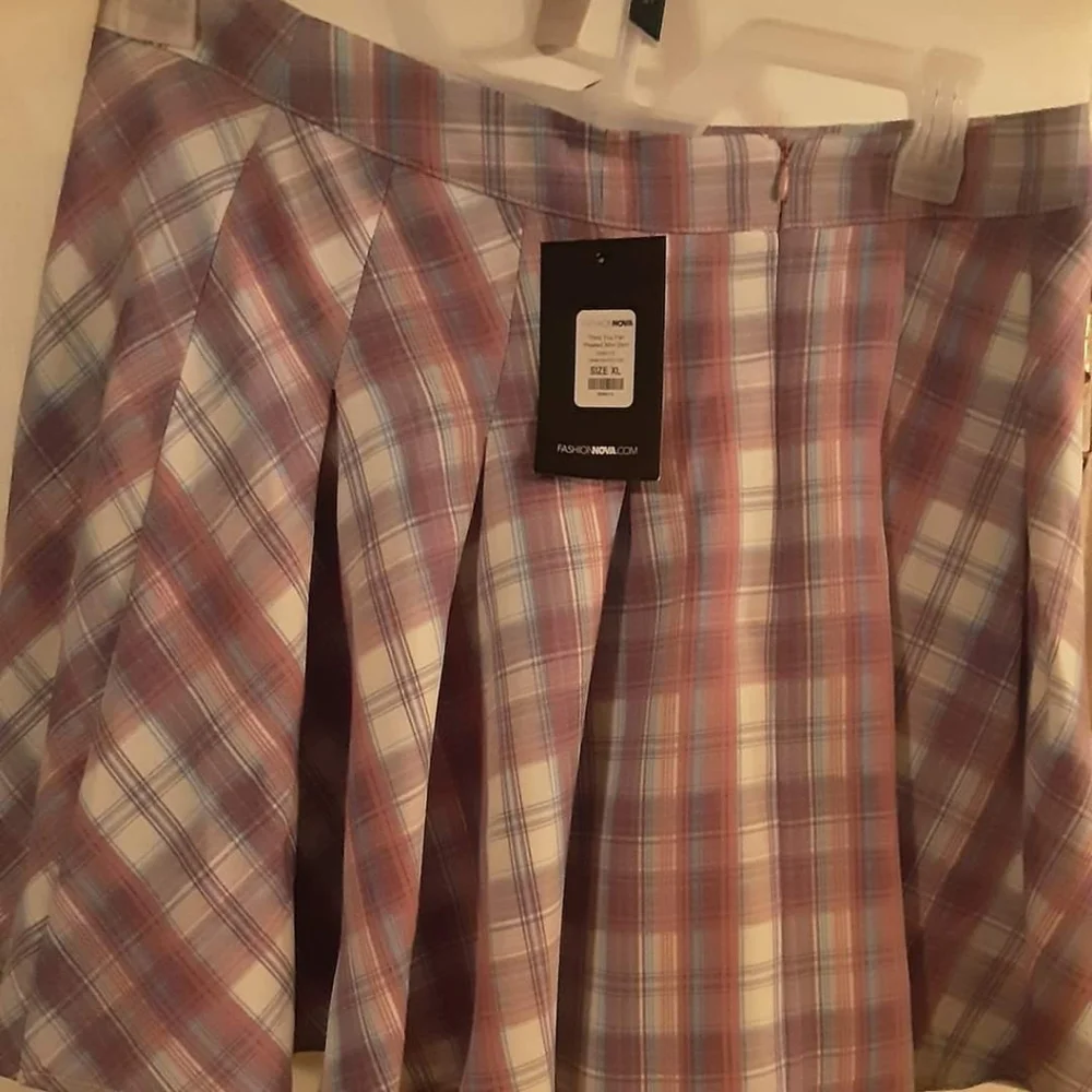 Pleated Skirt XL/15 - Picture 1 of 5